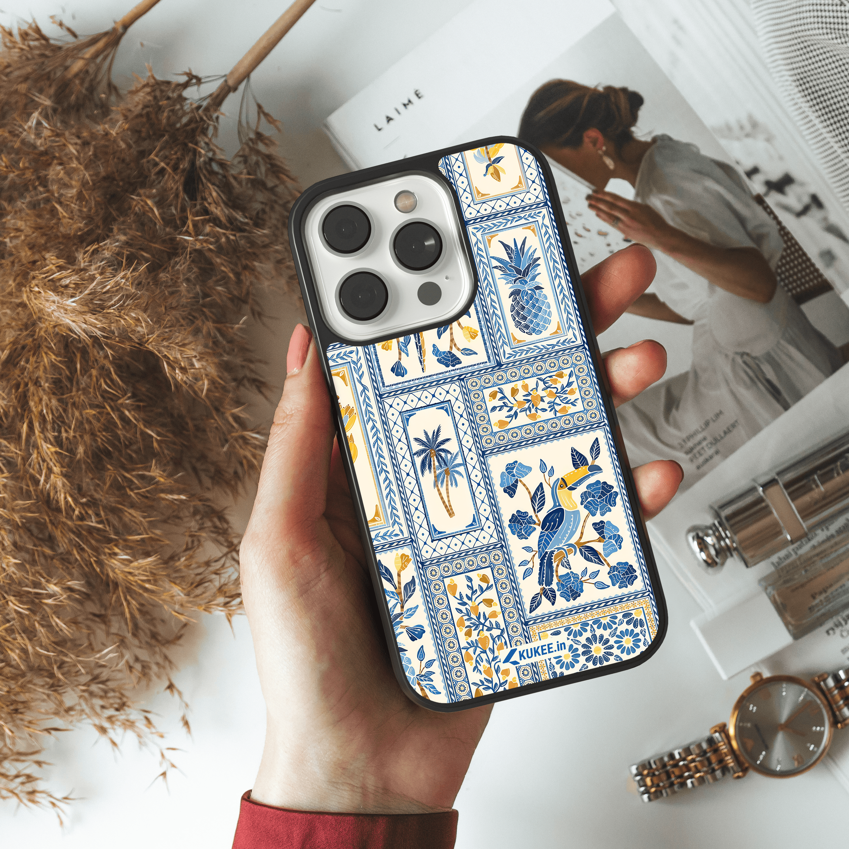 Elegant Botanical Tile Mobile Cover - Vintage Style Pattern