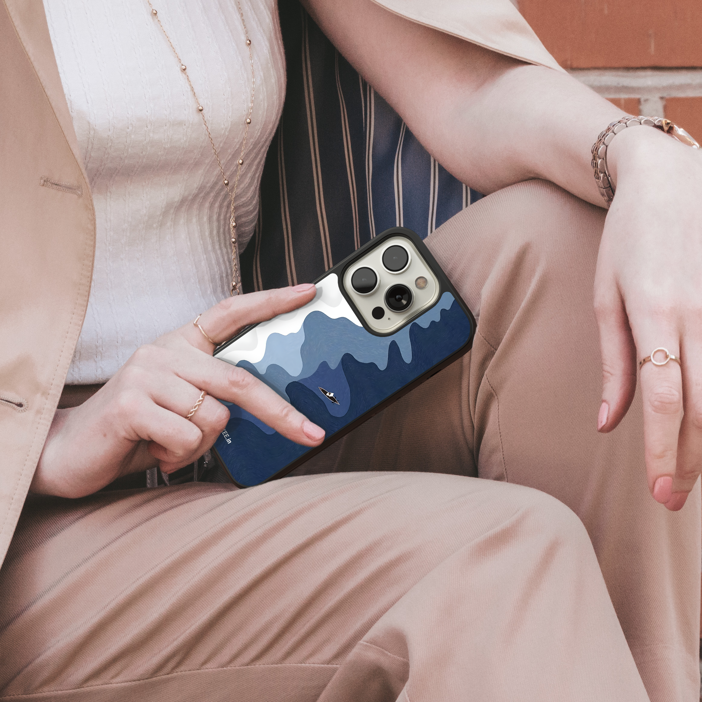 Serene Water Landscape Mobile Cover - Simple Boat Design