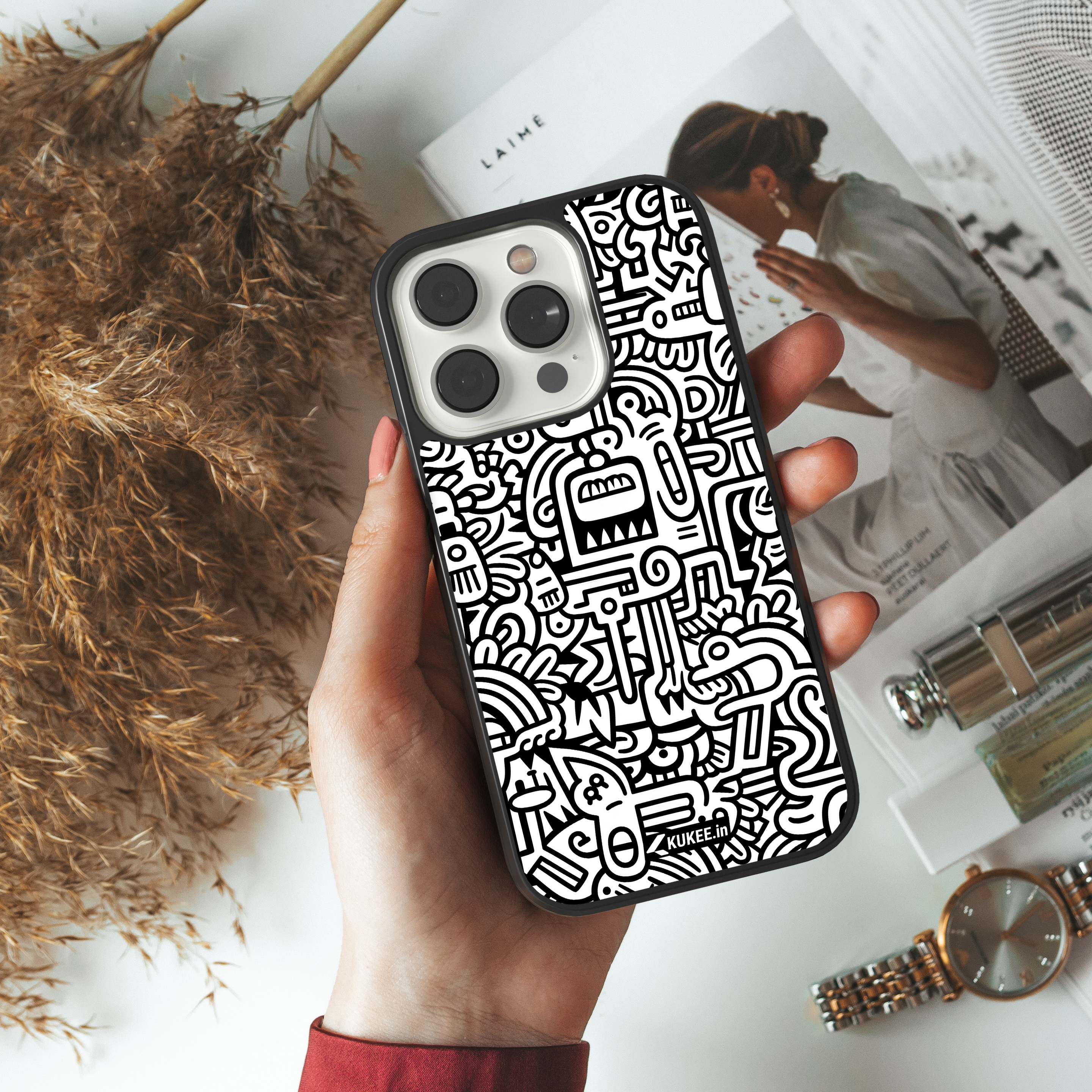 Detailed Abstract Mobile Cover - Modern Doodle Pattern